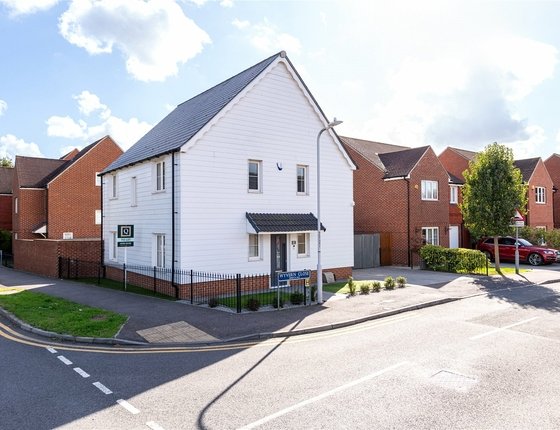 Wyvern Close, Milton Regis, Sittingbourne, Kent, ME10, 7943 - Quealy & Co