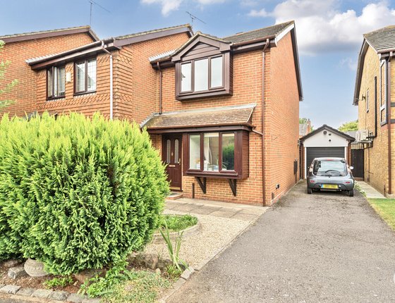Vaughan Drive, Kemsley, Sittingbourne, Kent, ME10, 7949 - Quealy & Co