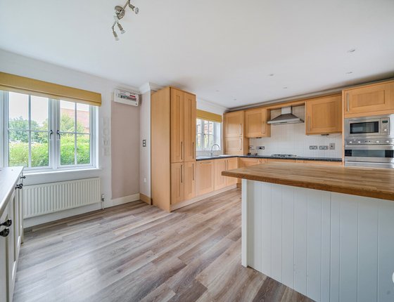 St. Pauls Court, Lynsted, Sittingbourne, Kent, ME9, 8085 - Quealy & Co