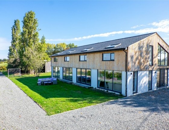 Breach Lane, Upchurch, Sittingbourne, Kent, ME9, 8196 - Quealy & Co