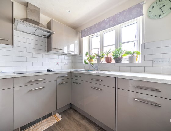 Canterbury Road, Sittingbourne, Kent, ME10, 8428 - Quealy & Co