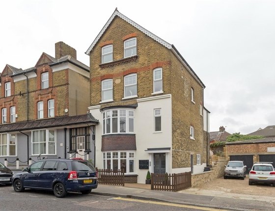 Park Road, Sittingbourne, Kent, ME10, 8679 - Quealy & Co