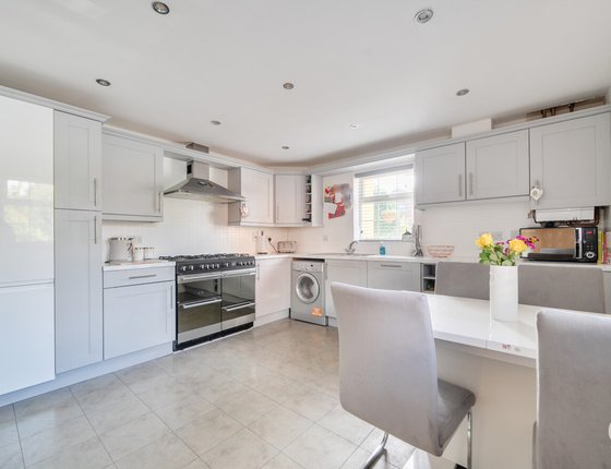 Emerald Crescent, Sittingbourne, Kent, ME10, 9279 - Quealy & Co