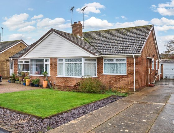 Auckland Drive, Sittingbourne, Kent, ME10, 9406 - Quealy & Co