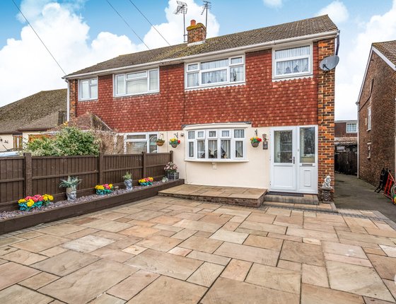 Chaffes Lane, Upchurch, Sittingbourne, Kent, ME9, 9475 - Quealy & Co