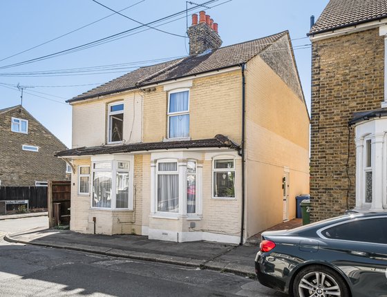 Hythe Road, Sittingbourne, Kent, ME10, 9701 - Quealy & Co