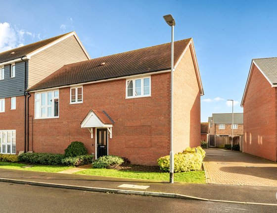 Barchamber Way, Gravesend, Kent, DA12, 9814 - Quealy & Co