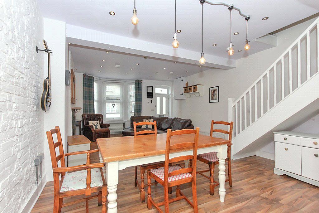 4 Bedroom house for sale in Main Road, Queenborough, ME11 Quealy & Co