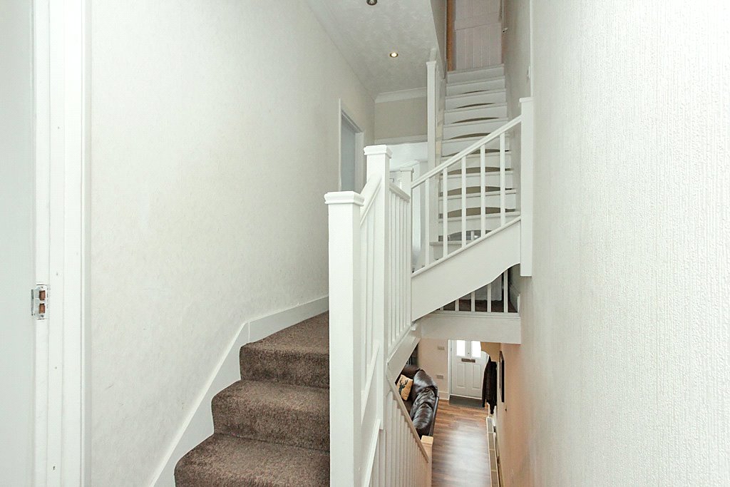 4 Bedroom house for sale in Main Road, Queenborough, ME11 Quealy & Co