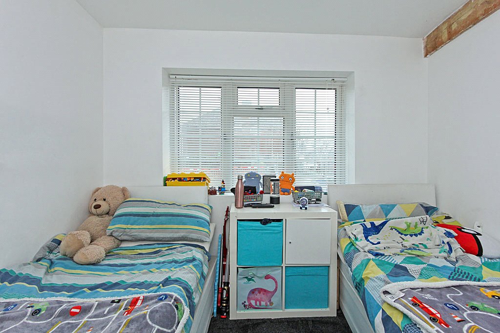 3 Bedroom house for sale in Wises Lane, Sittingbourne, Kent, ME10