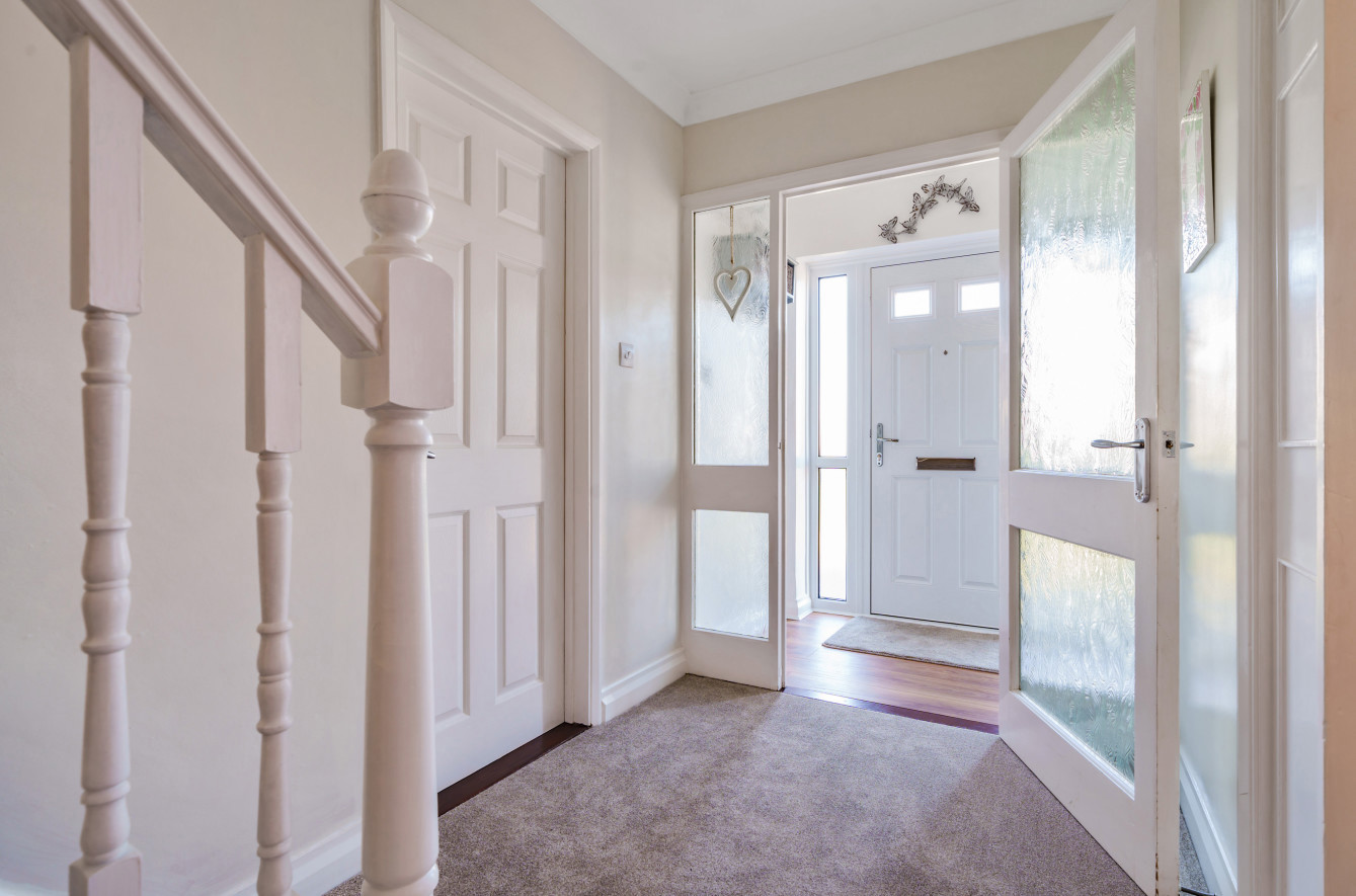 4 Bedroom house for sale in Highsted Road, Sittingbourne, Kent, ME10 Quealy & Co