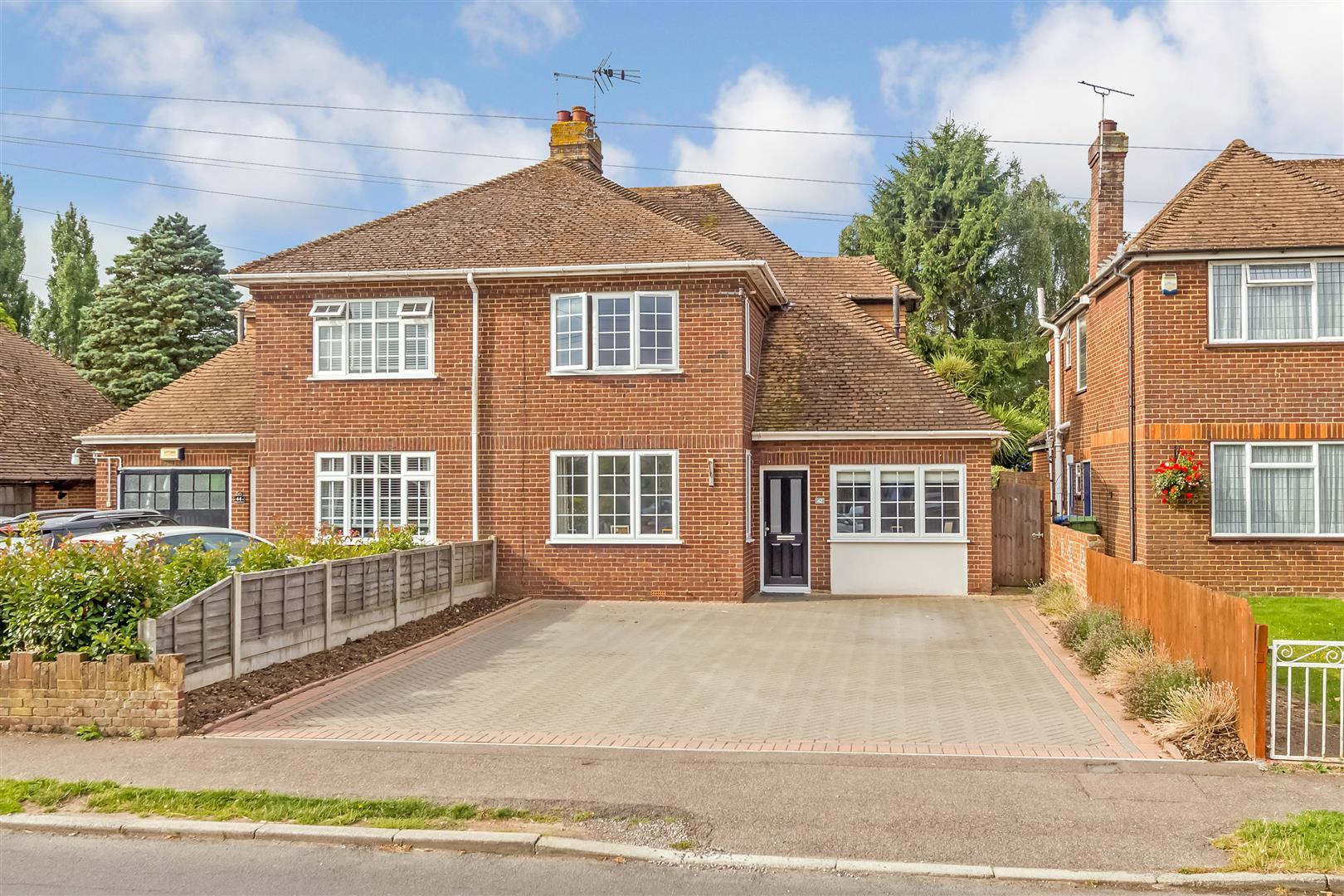 3 Bedroom house for sale in Highsted Road, Sittingbourne, Kent, ME10